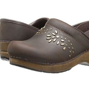 Dansko Womens Patricia Mule Size 40